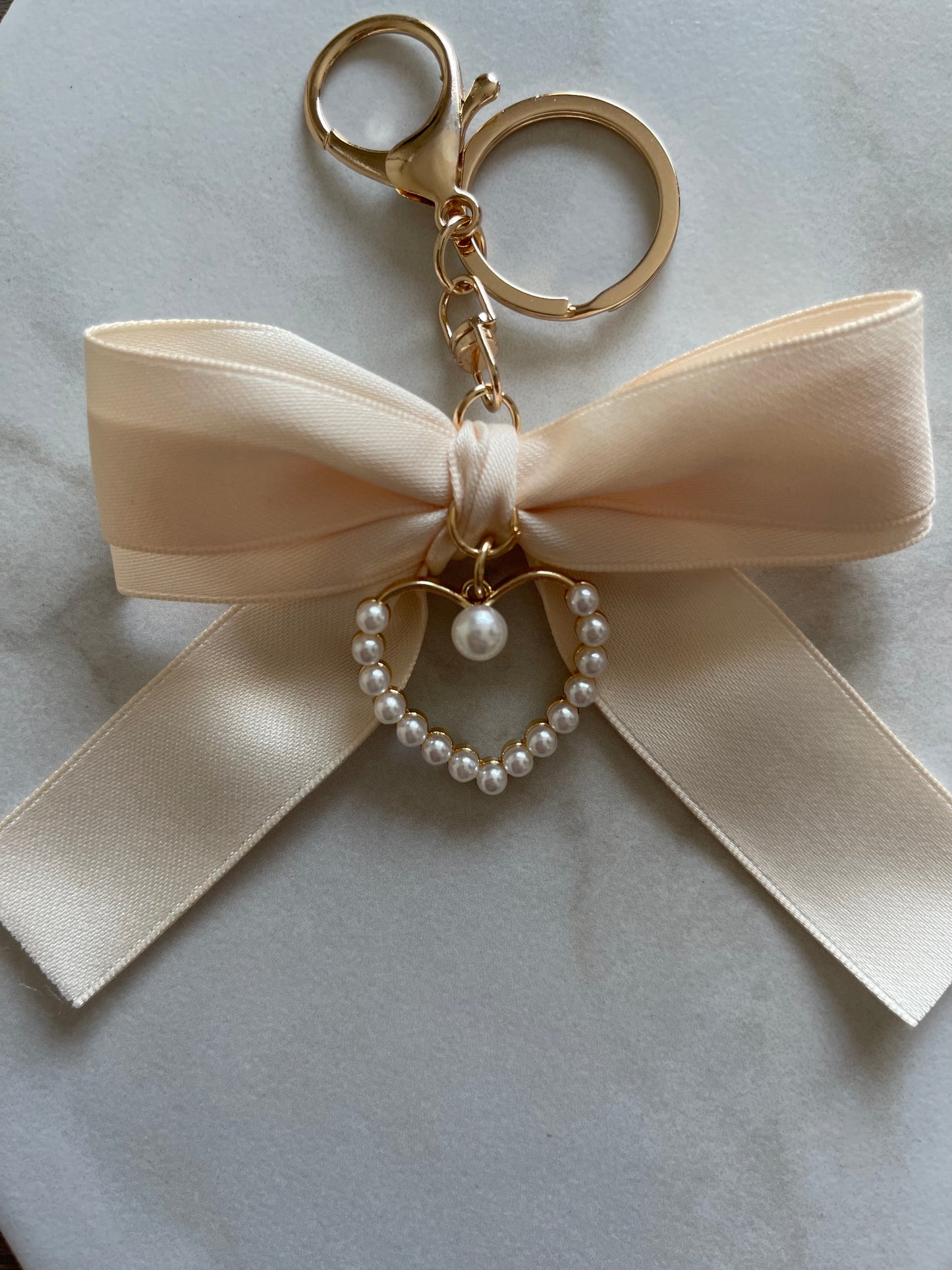 Bow Vibes - Pearl Heart